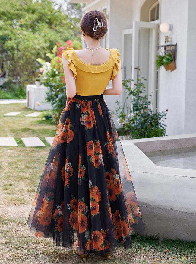 Floral lace skirts