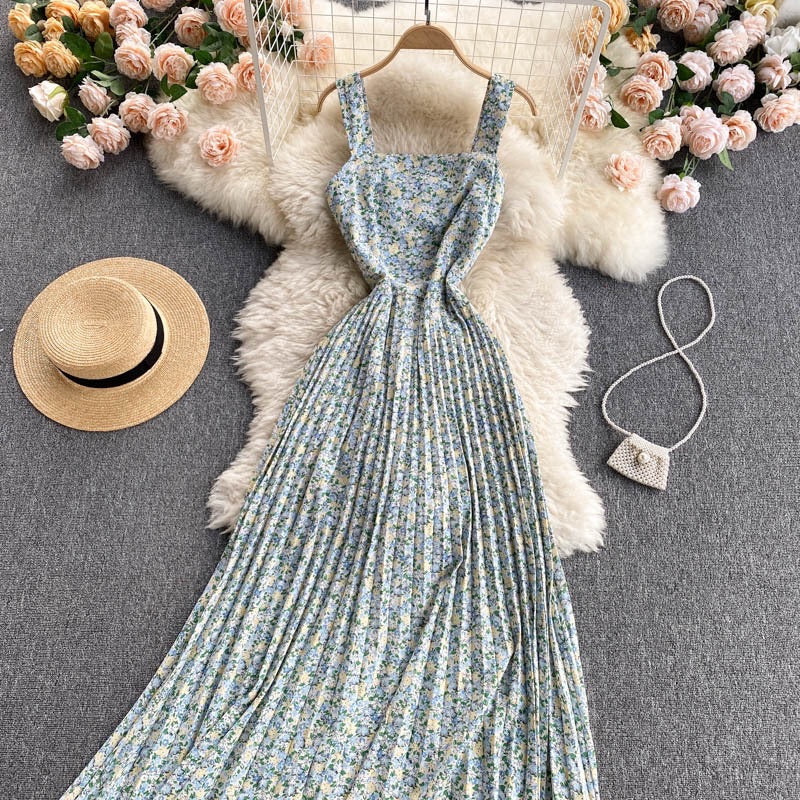 Sleeveless square neck pleated maxi dress