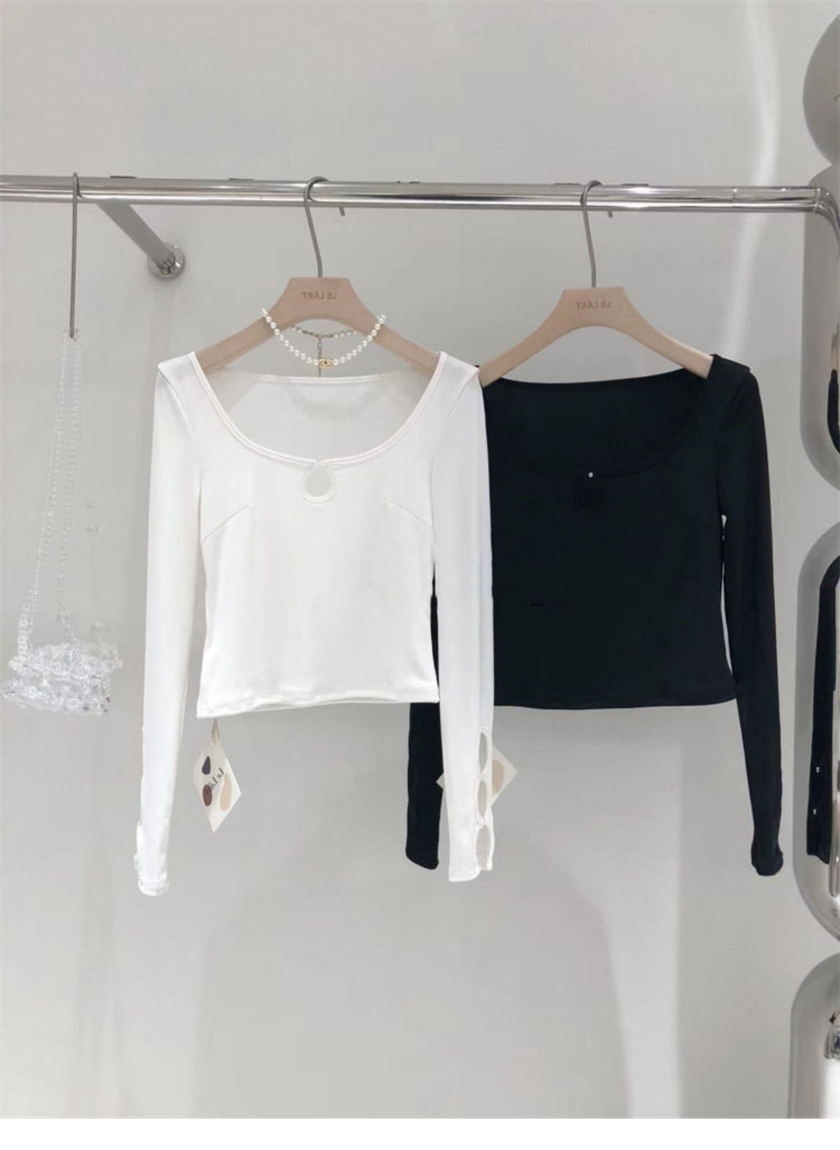 Keyhole round neck top