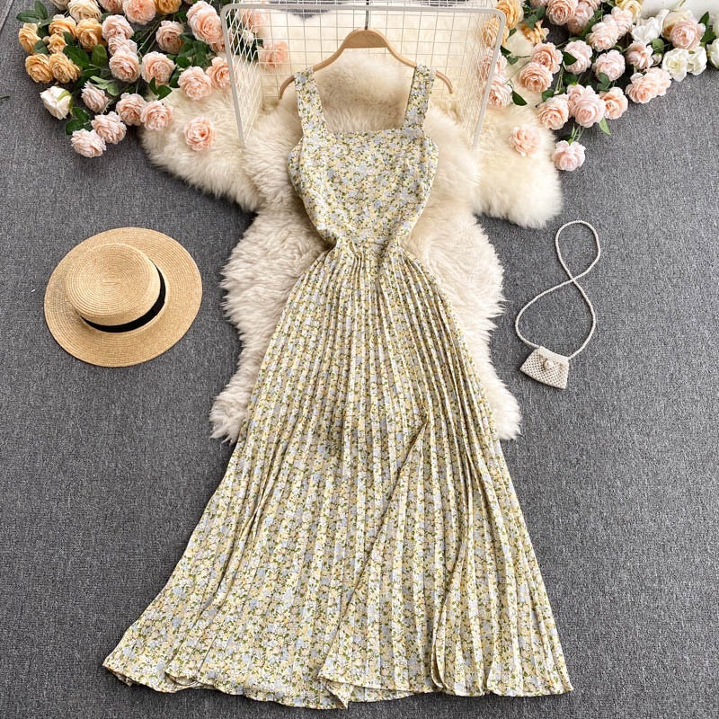 Sleeveless square neck pleated maxi dress