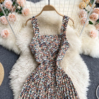 Sleeveless square neck pleated maxi dress