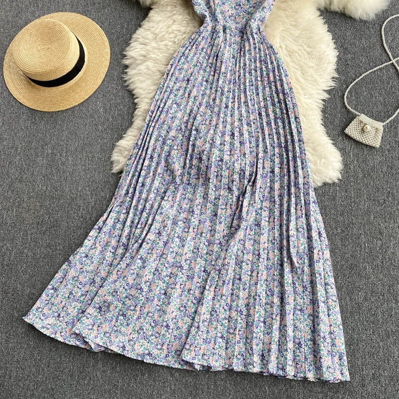 Sleeveless square neck pleated maxi dress