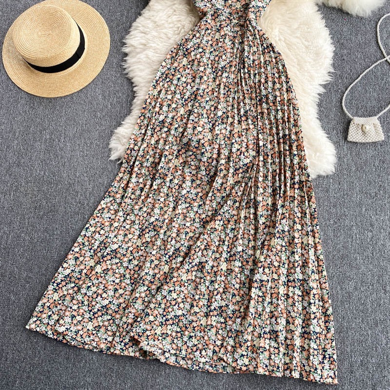 Sleeveless square neck pleated maxi dress
