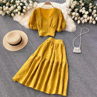 Sweetheart neckline crop top with matching color skirt set