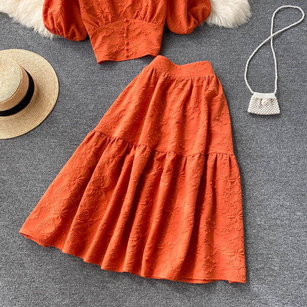 Sweetheart neckline crop top with matching color skirt set